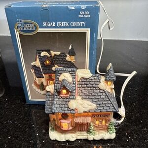 Dickens‎ Collectables Sugar Creek County Station 1994 Christmas Village